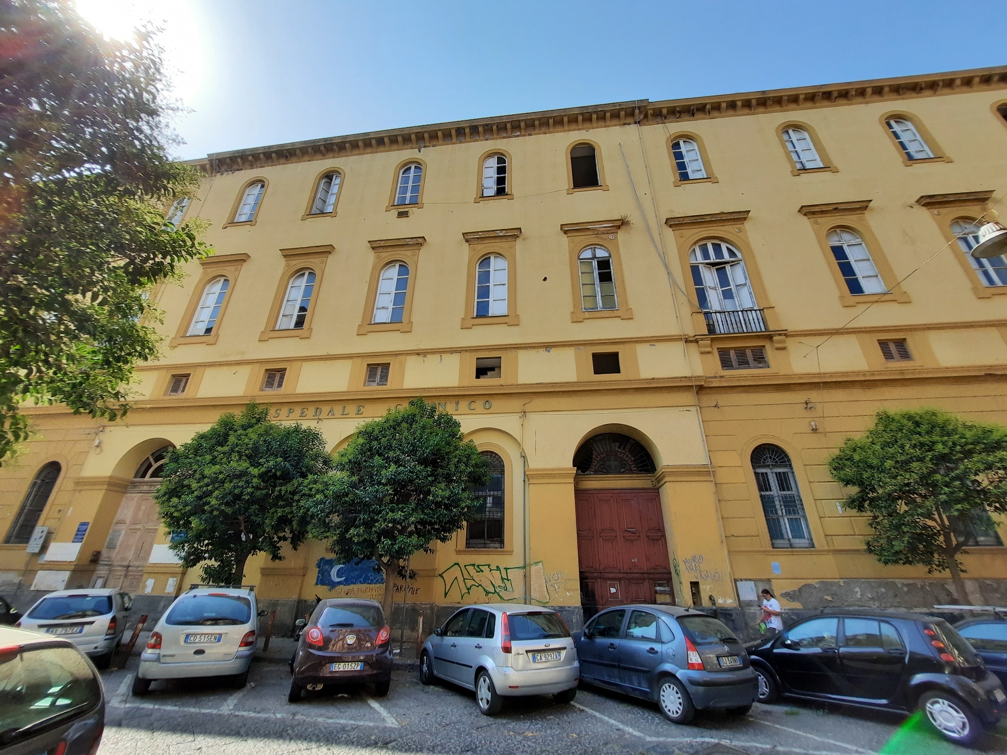 old Gesù e Maria Hospital, Naples (5).jpg